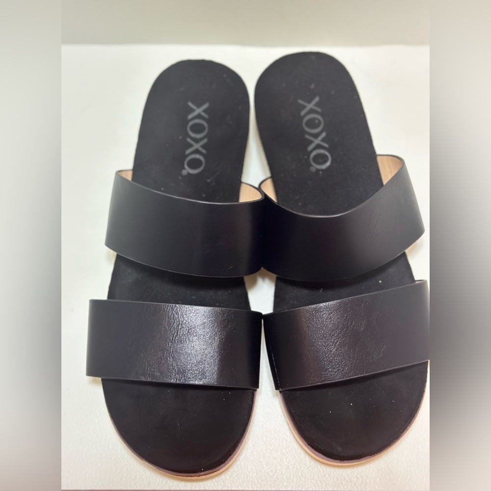 XOXO Dylanne Black Slide Sandals